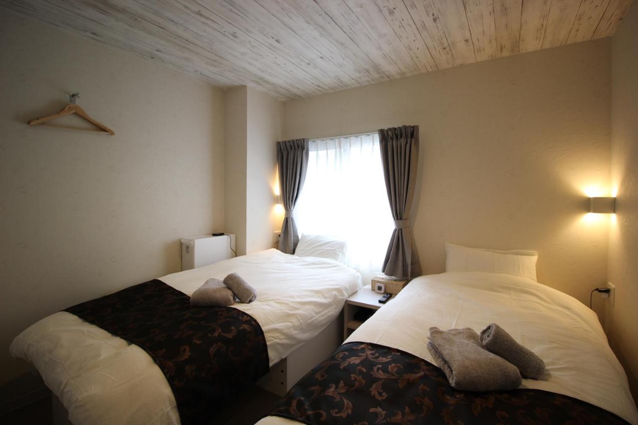 Namba West Saika Apartman Oszaka Kültér fotó