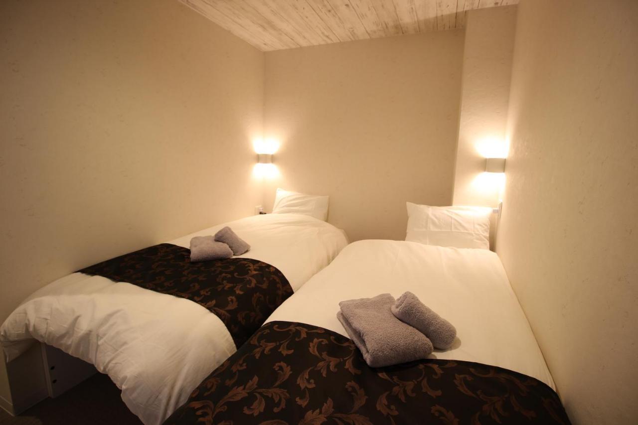 Namba West Saika Apartman Oszaka Kültér fotó