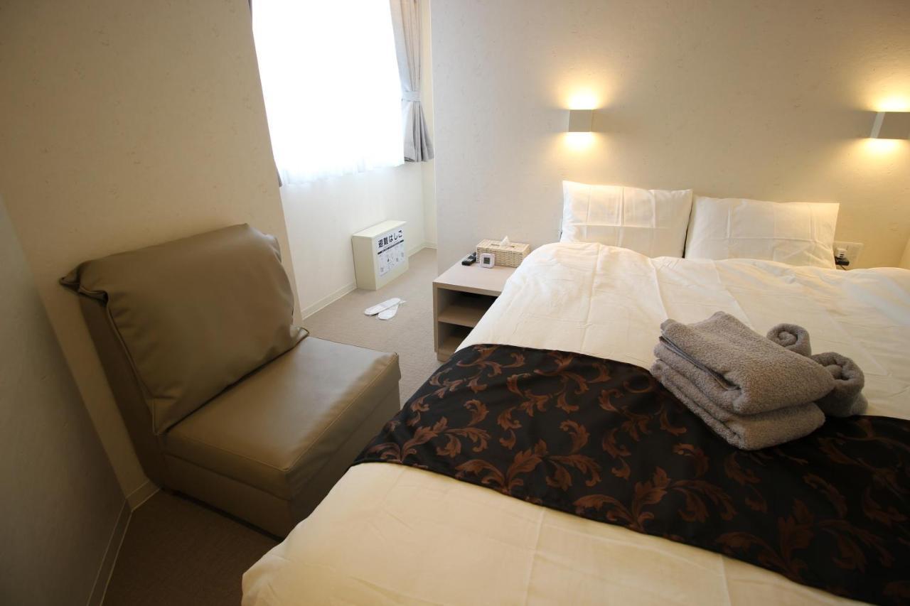 Namba West Saika Apartman Oszaka Kültér fotó