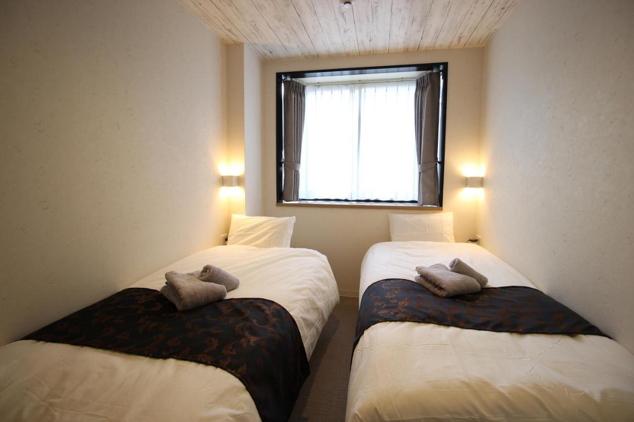 Namba West Saika Apartman Oszaka Kültér fotó
