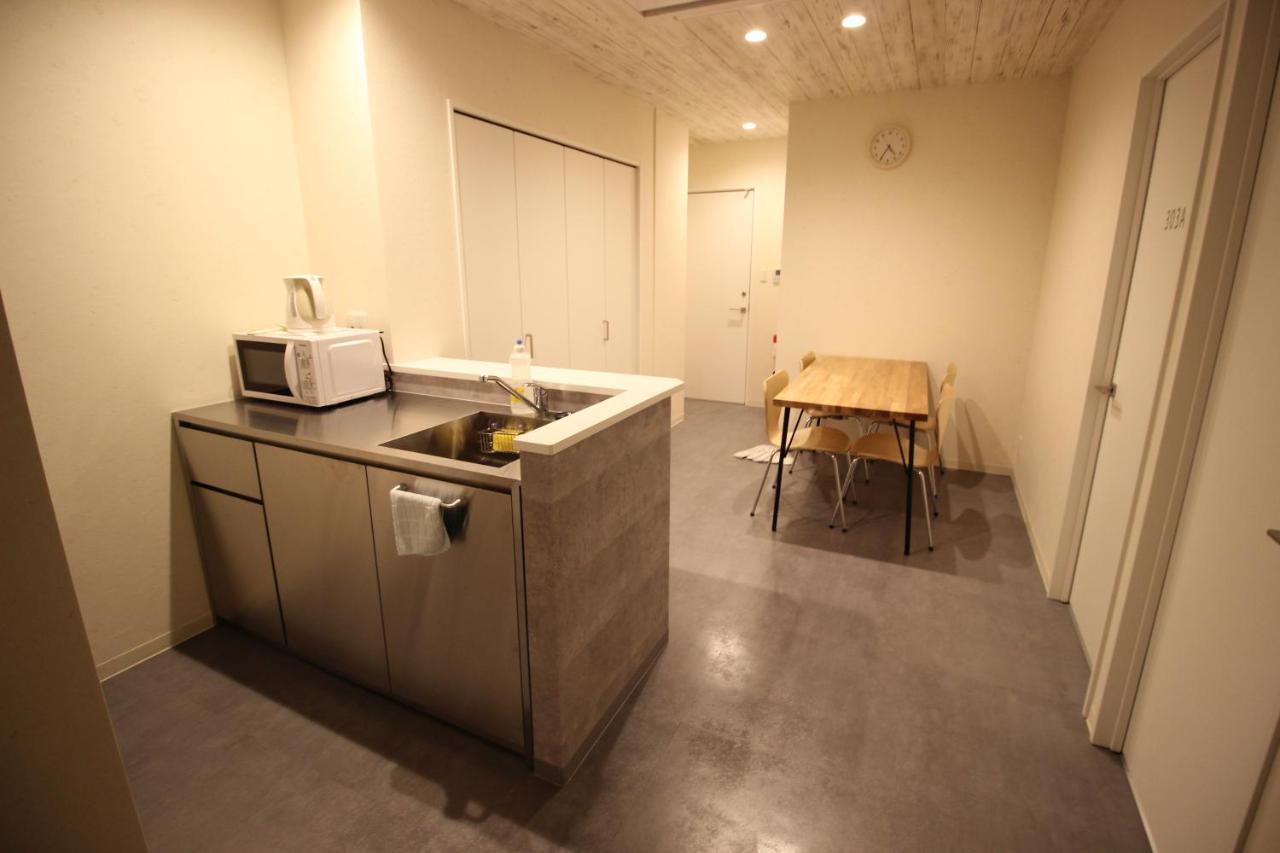 Namba West Saika Apartman Oszaka Kültér fotó