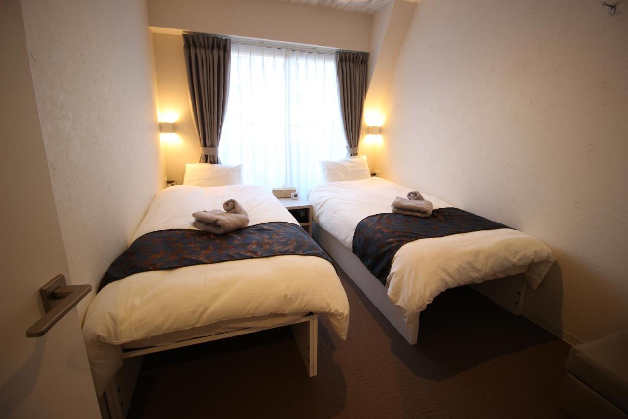 Namba West Saika Apartman Oszaka Kültér fotó